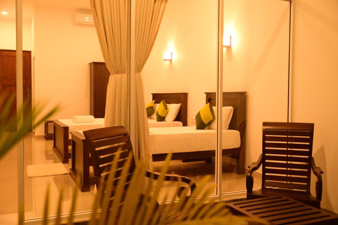 The Ritz Hikkaduwa Otel Dış mekan fotoğraf