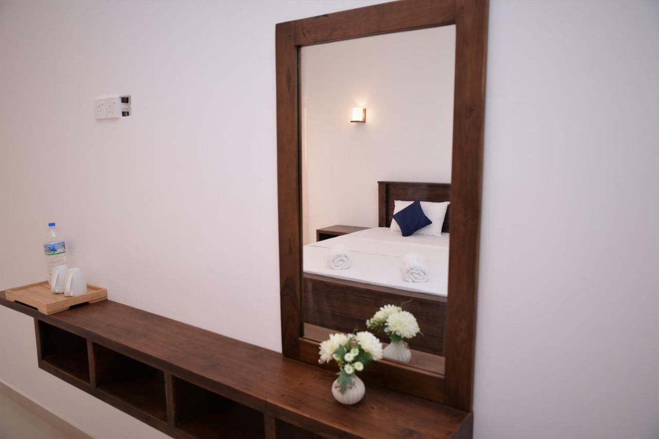 The Ritz Hikkaduwa Otel Dış mekan fotoğraf