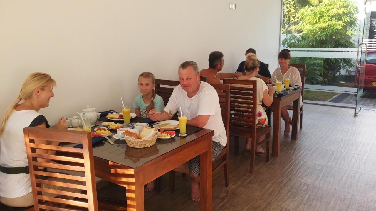 The Ritz Hikkaduwa Otel Dış mekan fotoğraf